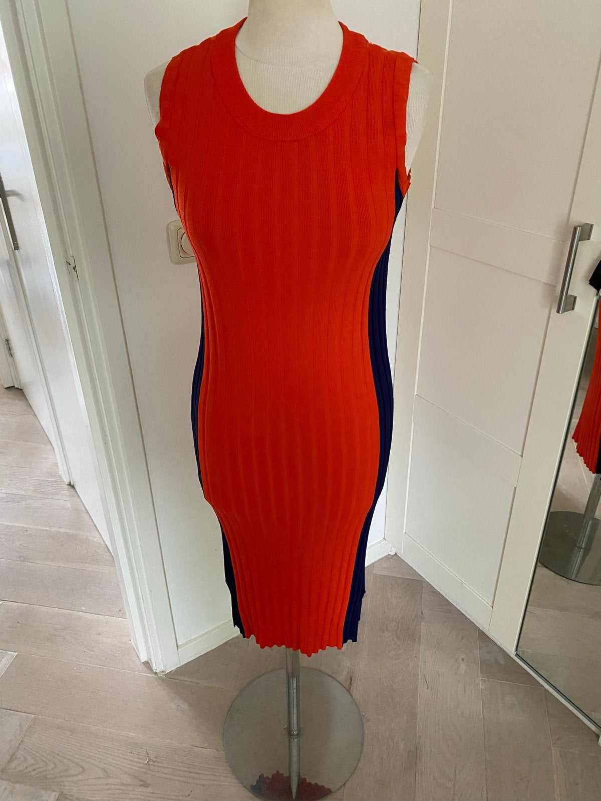 Whkmp's Own Ribgebreide Jurk Oranje/Blauw, Maat 38/40 (M), Oranje, Ophalen of Verzenden, Zo goed als nieuw