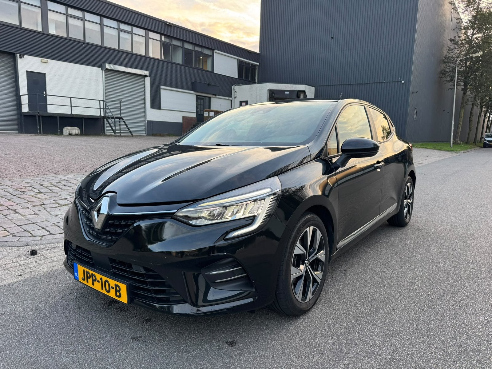 Renault Clio 1.0 TCe R.S. Line 2023 Automaat Led Garantie, Dealer onderhouden, Zwart, 595 kg, 91 pk