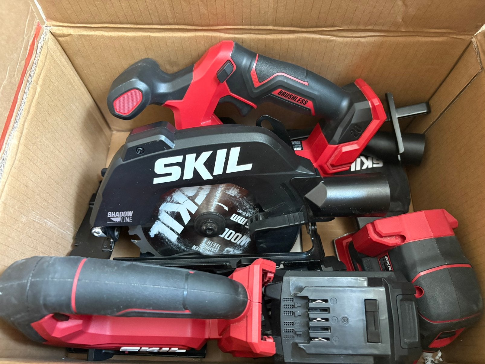 Skil 20v Cirkelzaag + Decoupeerzaag + Schuurmachine + 2 accu, Ophalen of Verzenden, Zo goed als nieuw, Boormachine