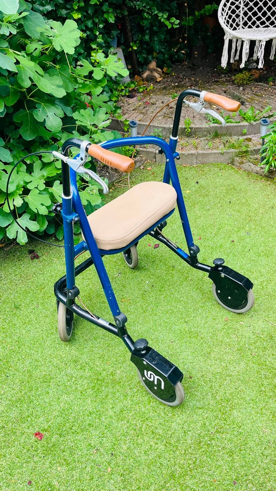 Umotion parkinson rollator, Ophalen, Gebruikt