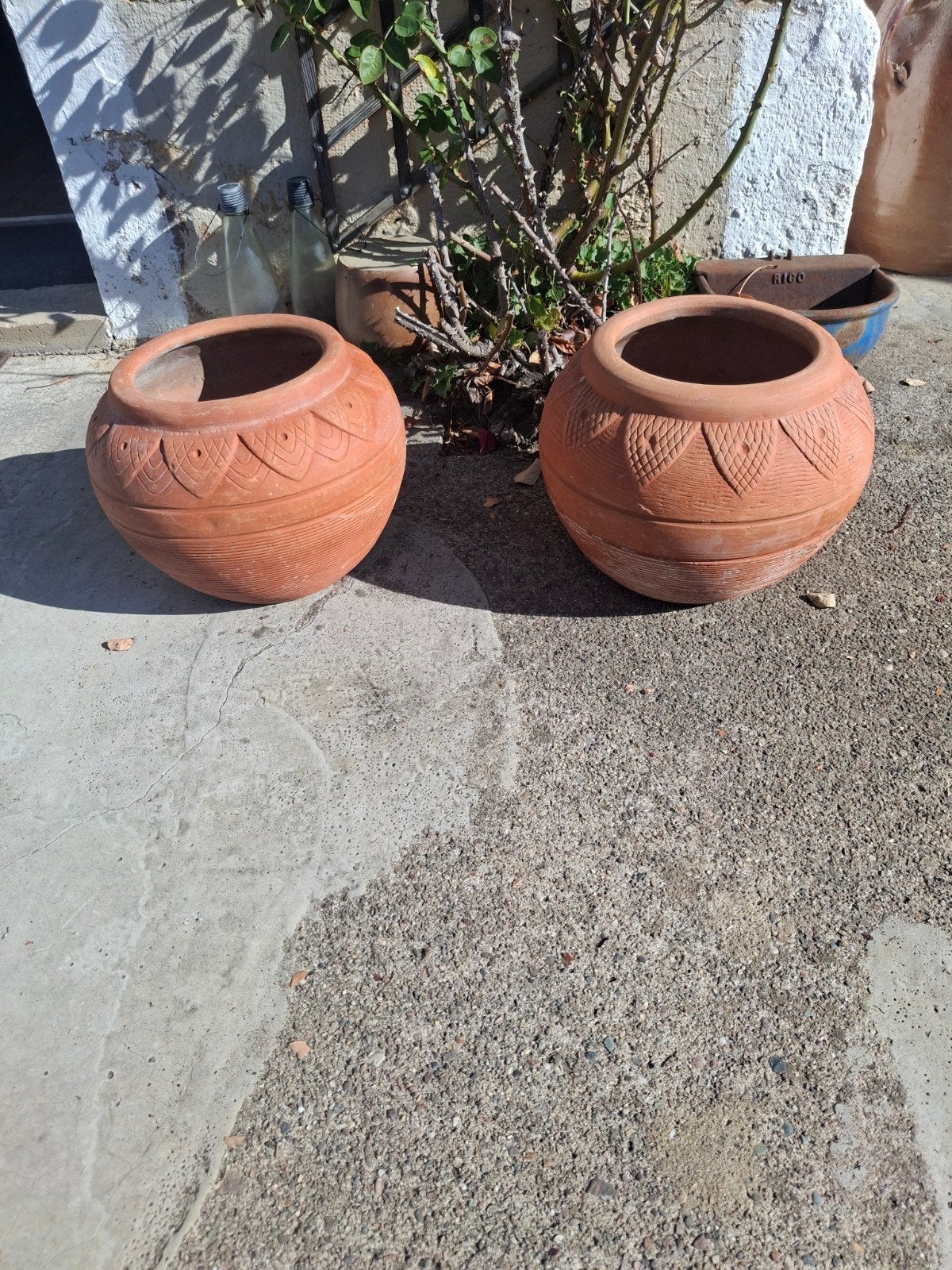 Set prachtige grote Franse handgemaakte terracotta potten, Ophalen, Overige materialen, Gebruikt, Rond