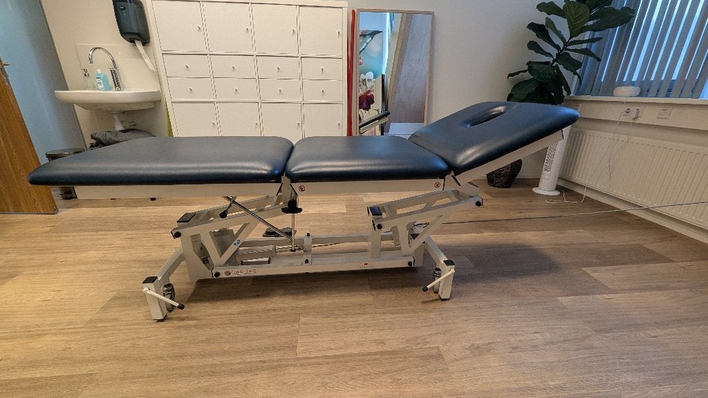 Elektrische massagebank, Ophalen, Zo goed als nieuw, Massagetafel