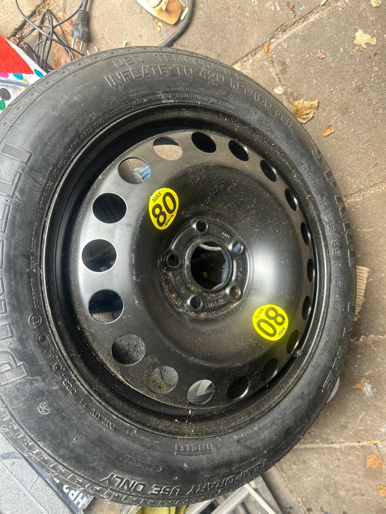 Resetverwiel Pirelli thuiskomer 125/85 R16, Ophalen of Verzenden, Nieuw