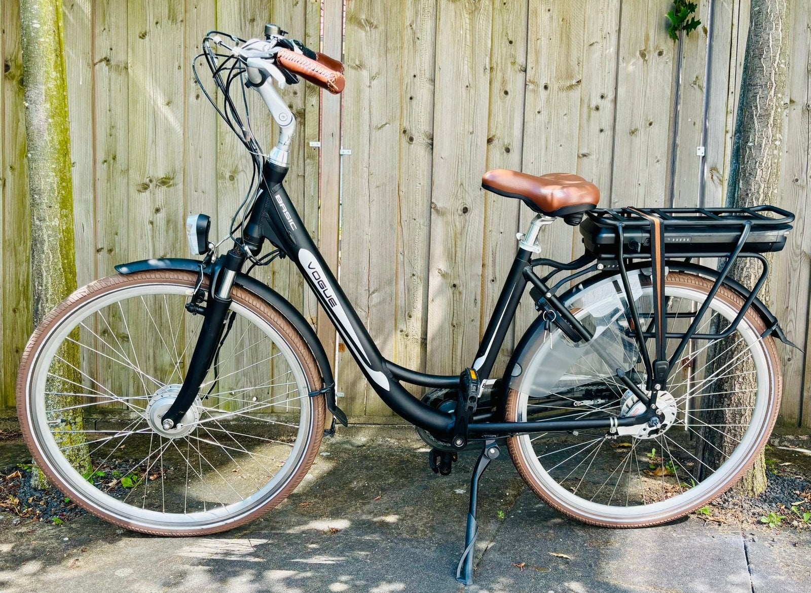 Vogue Basic elektrische damesfiets, 51 tot 55 cm, Ophalen, Zo goed als nieuw, Overige merken
