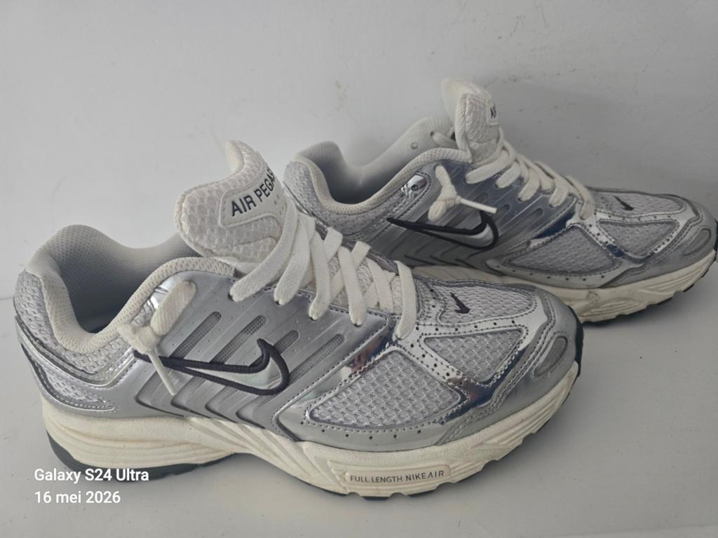 Nike Air Pegasus maat 41 hardloopschoenen, Wit, Nike, Ophalen of Verzenden, Sneakers of Gympen