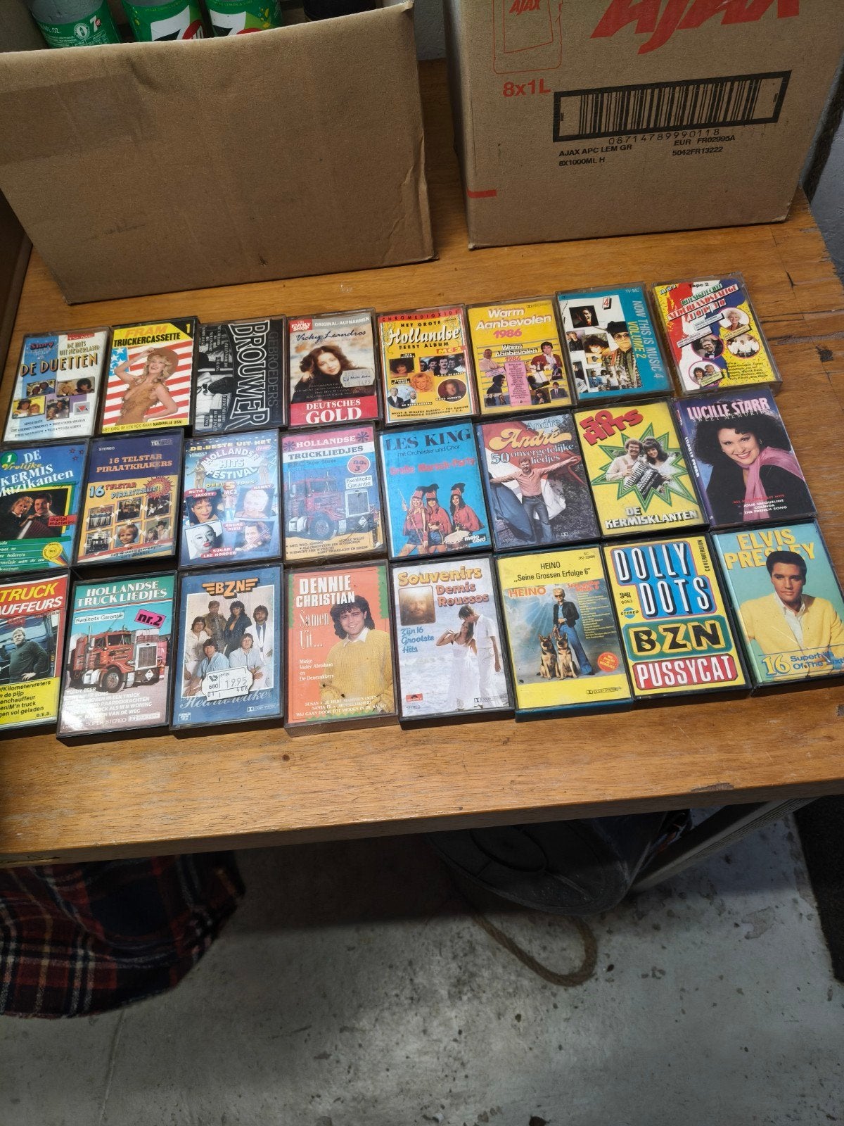Grote collectie cassettebandjes - Voorbespeeld en onbespeeld, Gebruikt, Ophalen of Verzenden, Voorbespeeld, Met bewaardoos, rek of koffer