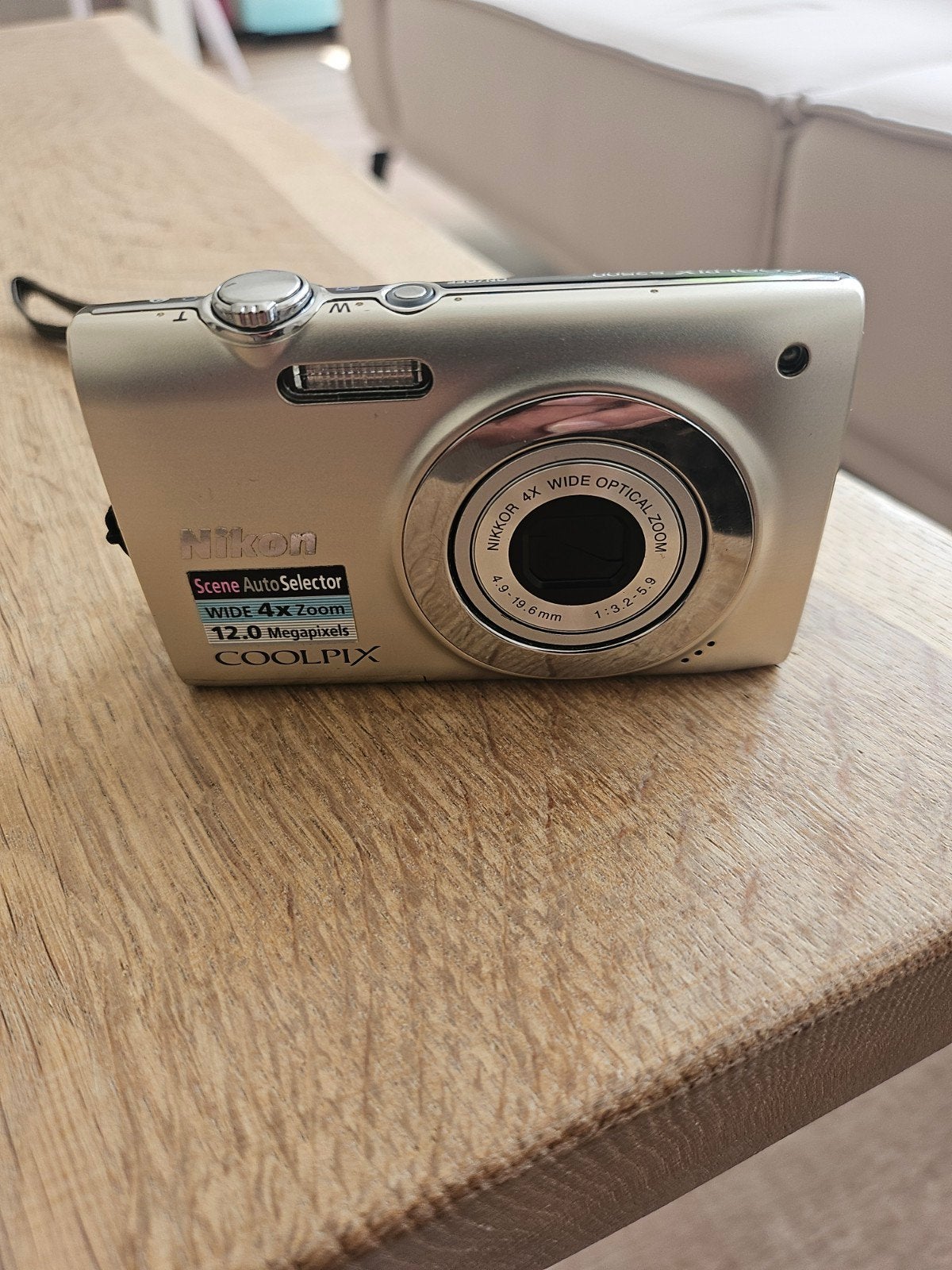Nikon Coolpix S2500 - Compactcamera met lensfout, Geheugenkaart, Ophalen of Verzenden, Compactcamera, 4 t/m 7 keer