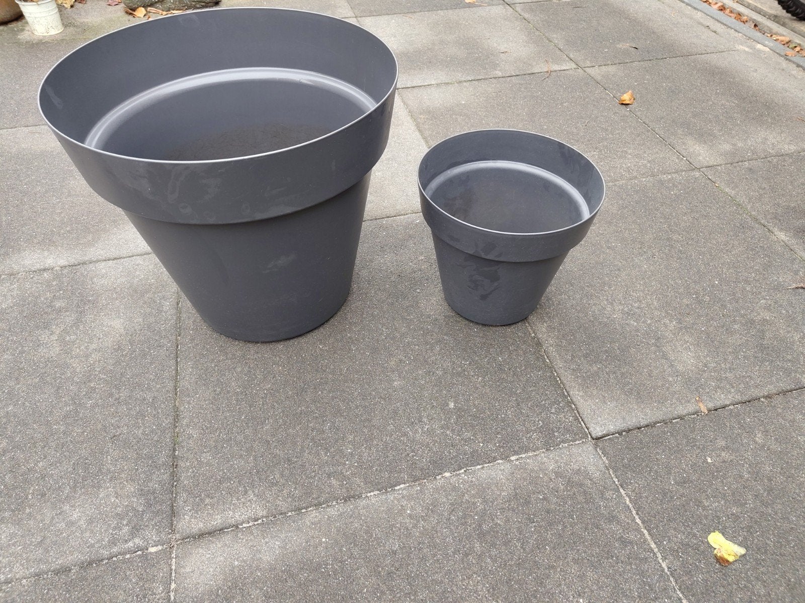 Grijze bloempotten, 45L en 10L, Made in Holland, Tuin en Terras, Ophalen, Gebruikt, Kunststof