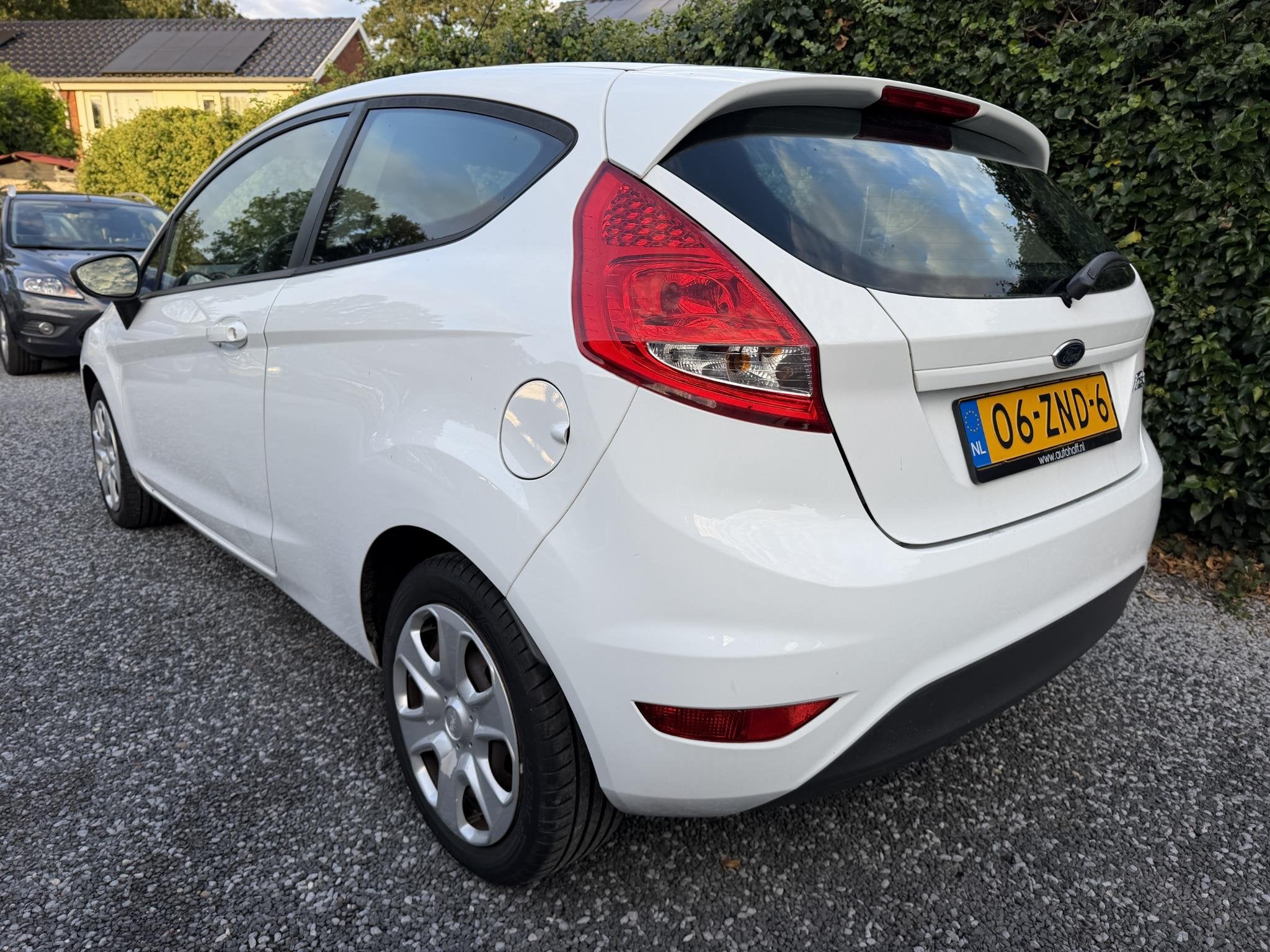 Foto 4 van Ford Fiesta 1.25 Champion | Airco | Elekt. Ramen | Radio / C