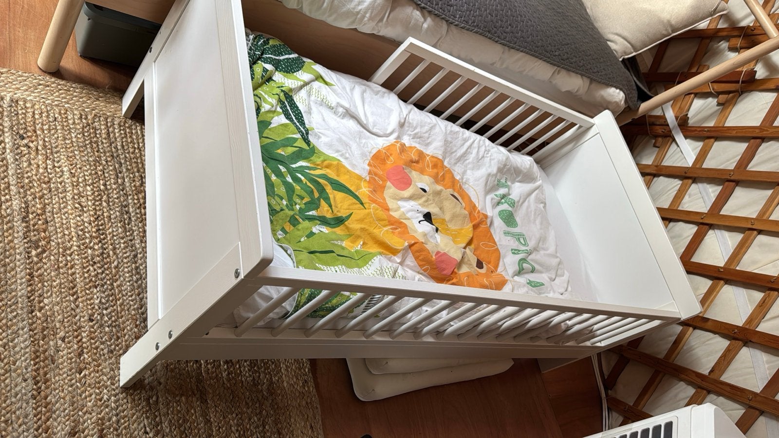 Peuterbed met matras en lakenset, Ophalen, Gebruikt, Ledikant