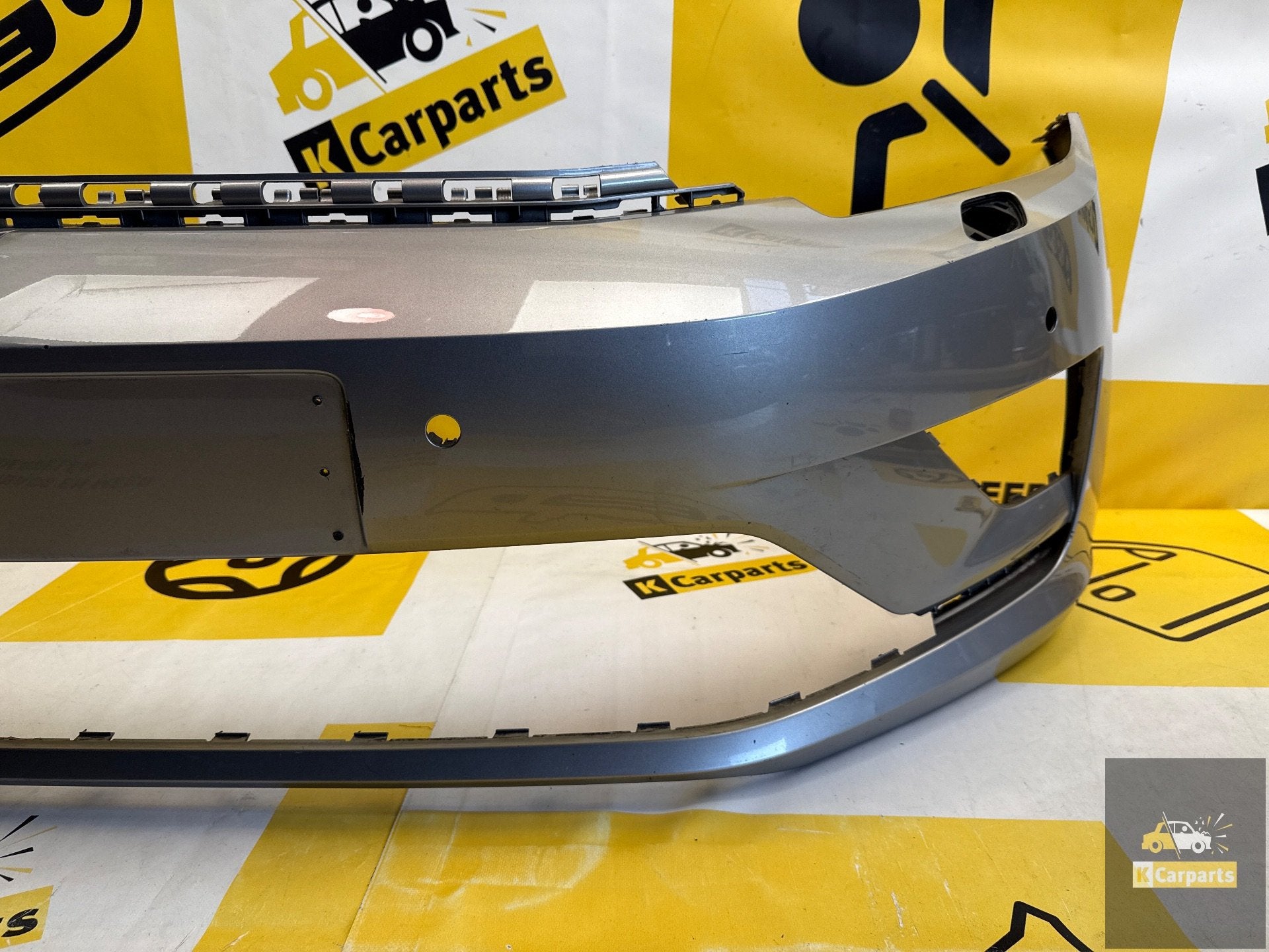 Voorbumper Volkswagen Golf Sportsvan 510807221M, Gebruikt, Volkswagen AG, Bumper, Berliner Ring 2
38440  Wolfsburg, DE