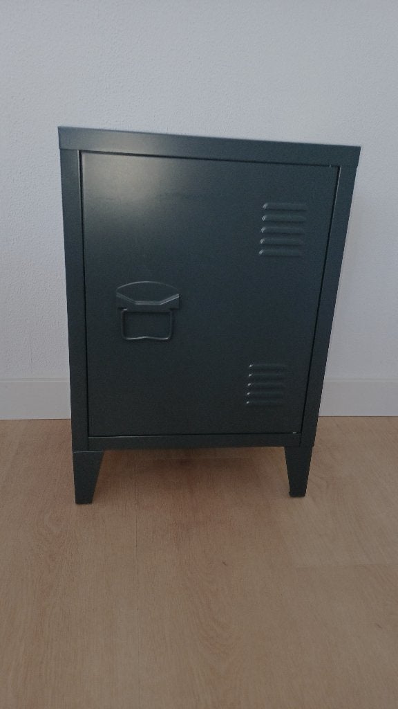 Lockerkastje, Ophalen, Gebruikt, Lockerkastje van metaal