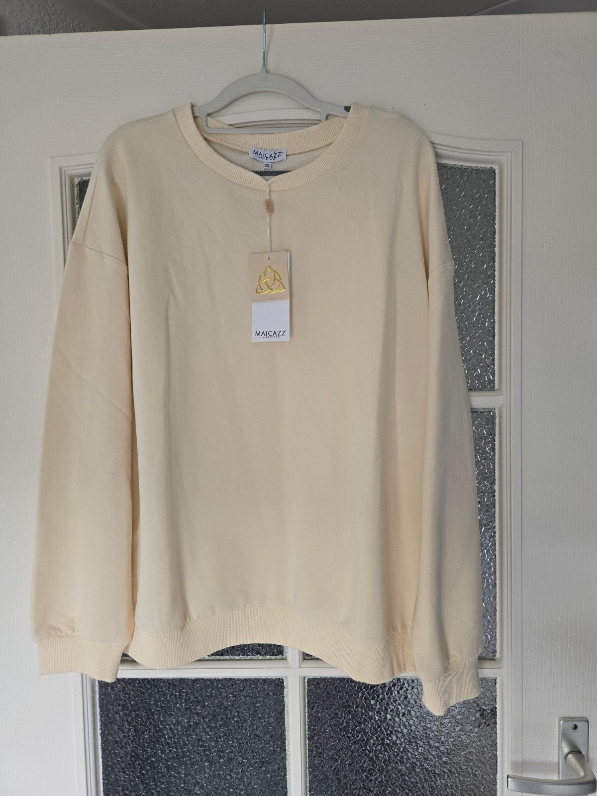 Nieuw maicazz trui dancing Queen xxl, Kleding | Dames, Truien en Vesten, Ophalen of Verzenden, Nieuw, Maat 46/48 (XL) of groter