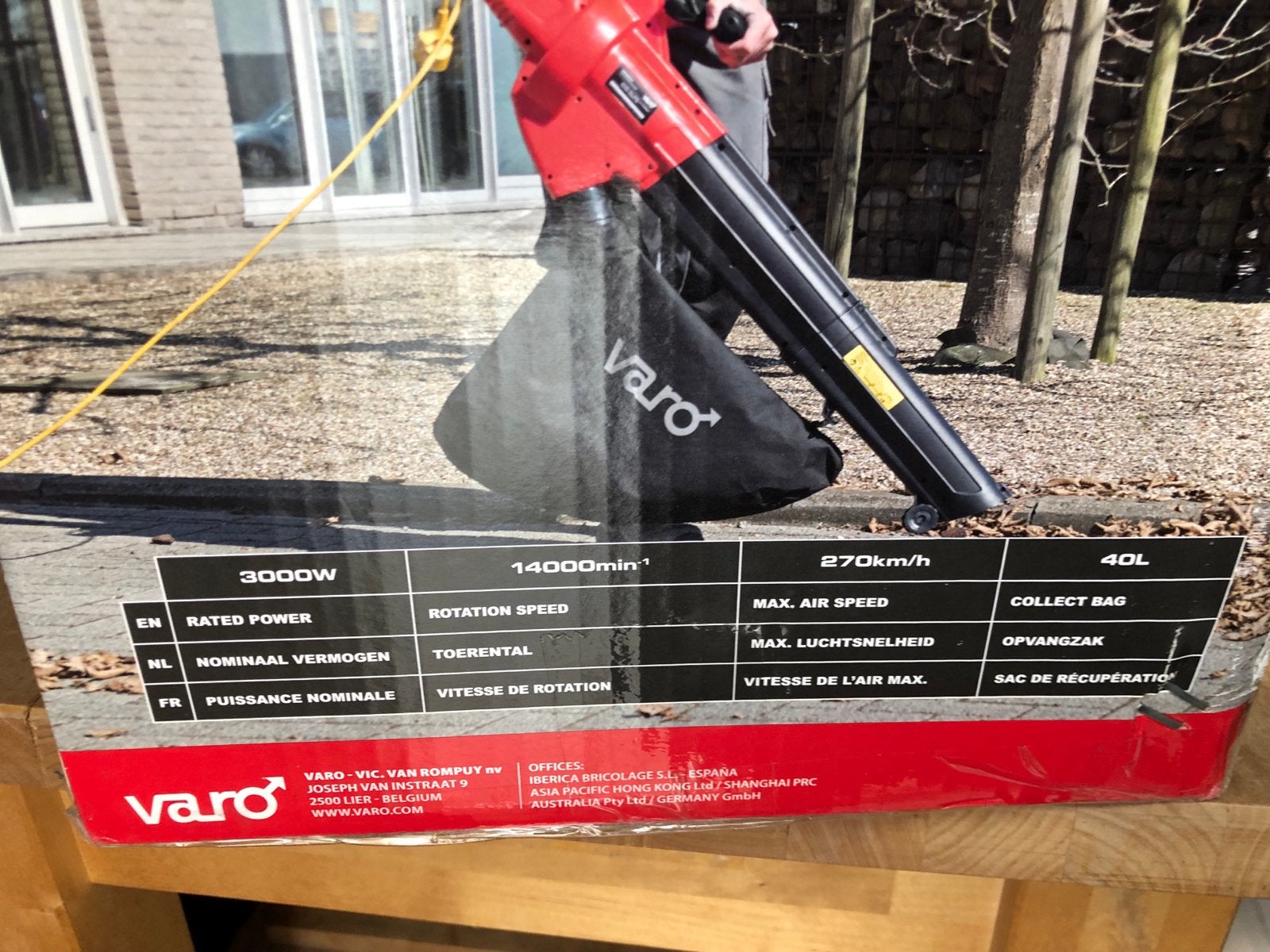 Nieuwe Varo Bladblazer/Bladzuiger 3000W met Neuswiel, Handgedragen, Nieuw, Ophalen of Verzenden, Met opvangzak