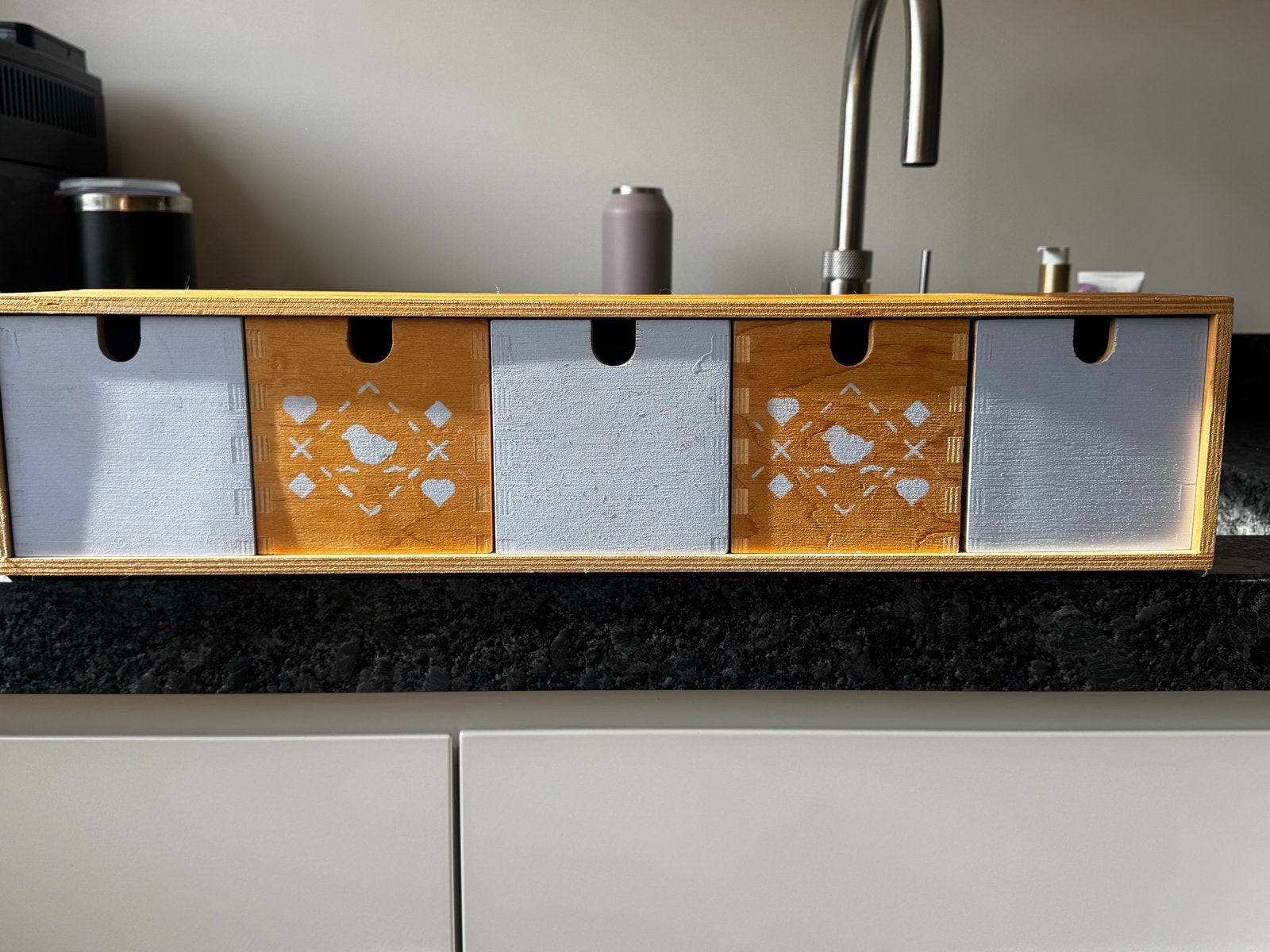 Houten ladekastje met 5 lades - Handgeschilderd, Huis en Inrichting, Ophalen, Gebruikt