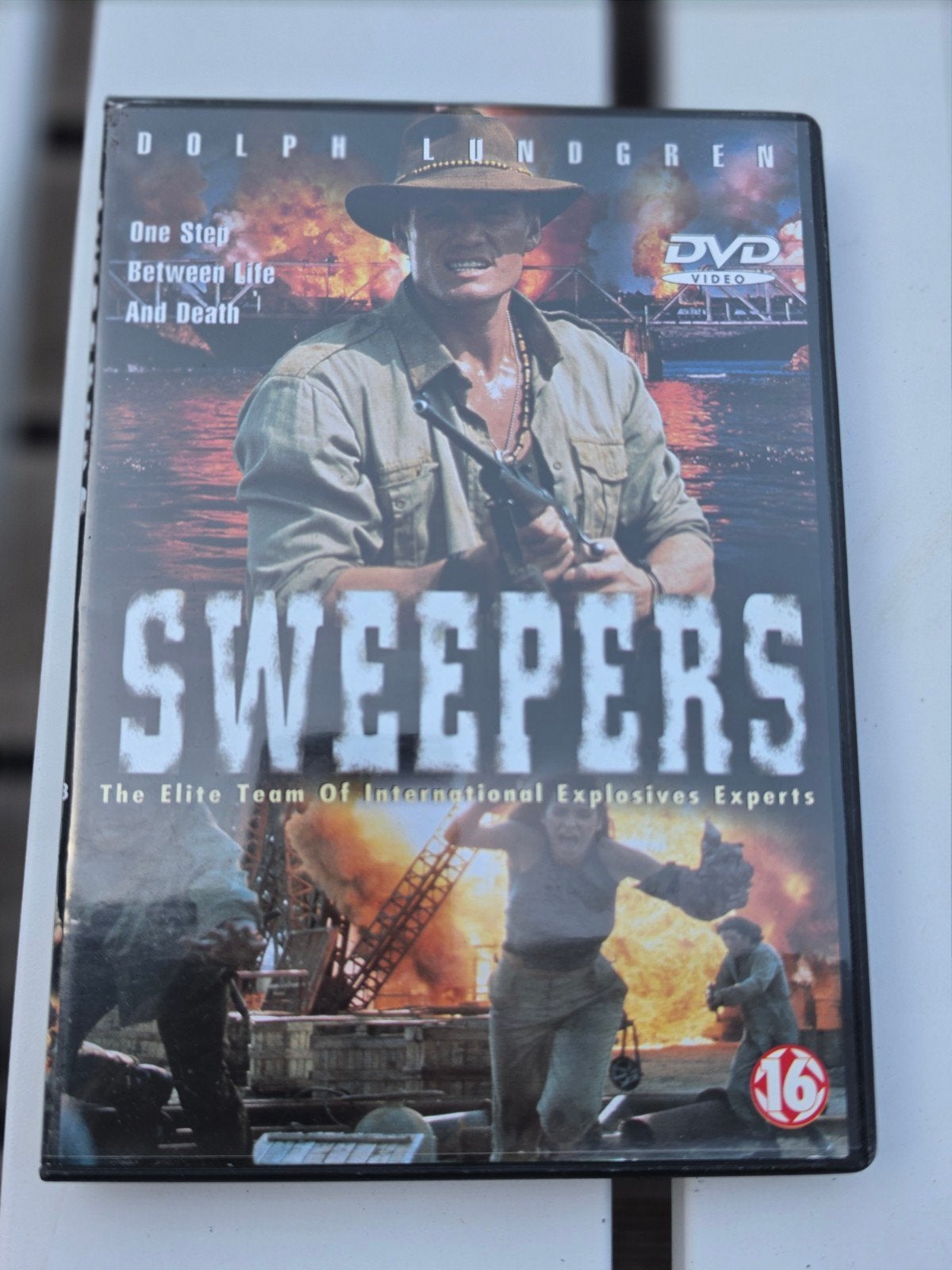 Sweepers DVD - Actiethriller met Dolph Lundgren, Cd's en Dvd's, Engels, Vanaf 16 jaar, Nederlands, Actiethriller