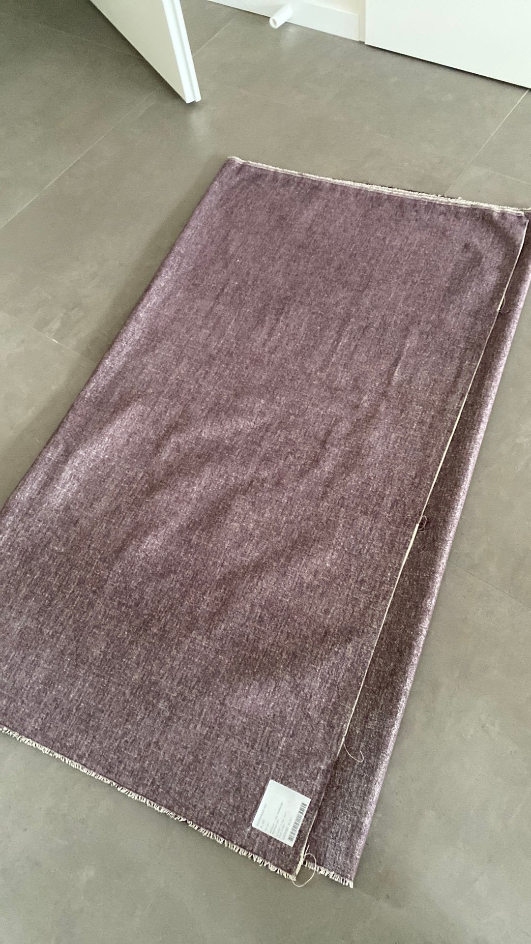 Marsala Aubergine Stof - Leotex B.V., Hobby en Vrije tijd, Stoffen en Lappen, Overige materialen, 120 cm of meer, Paars, Ophalen of Verzenden