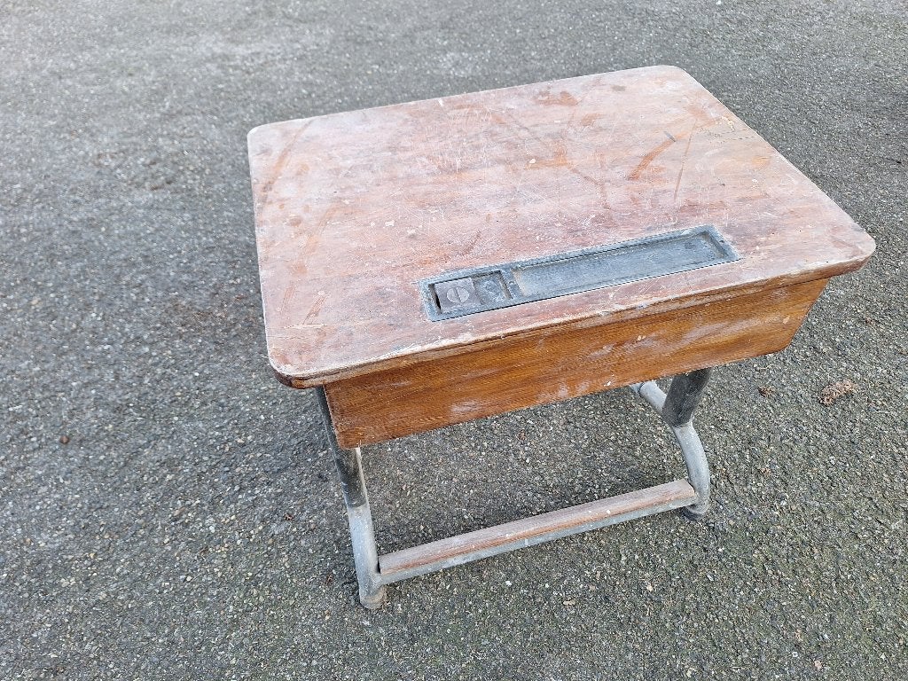 antiek school lessenaartje, Ophalen