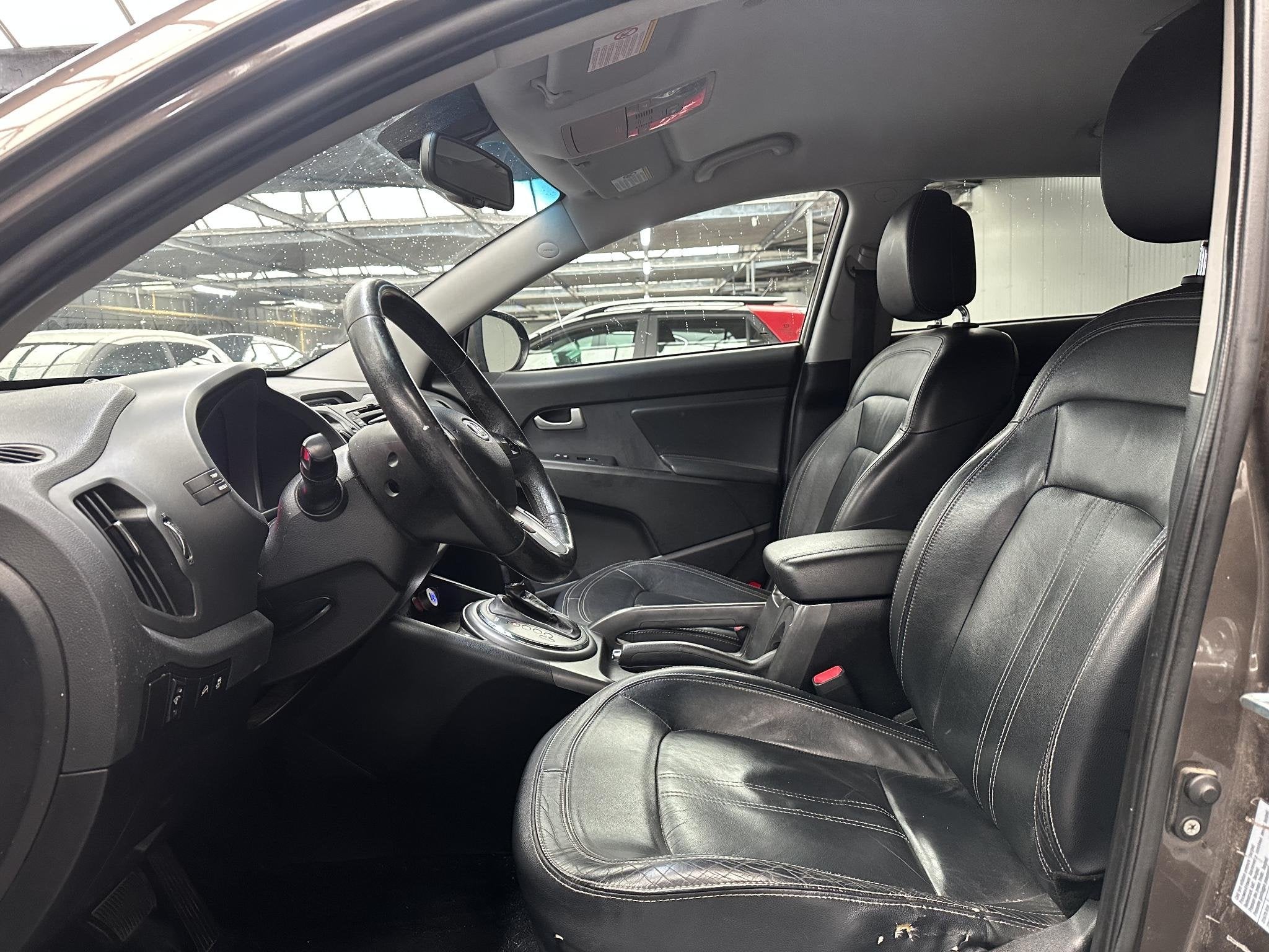 Kia Sportage 2.0 X-clusive AUTOMAAT Nette auto, goed onderho, 4 cilinders, Bruin, 163 pk, 1600 kg