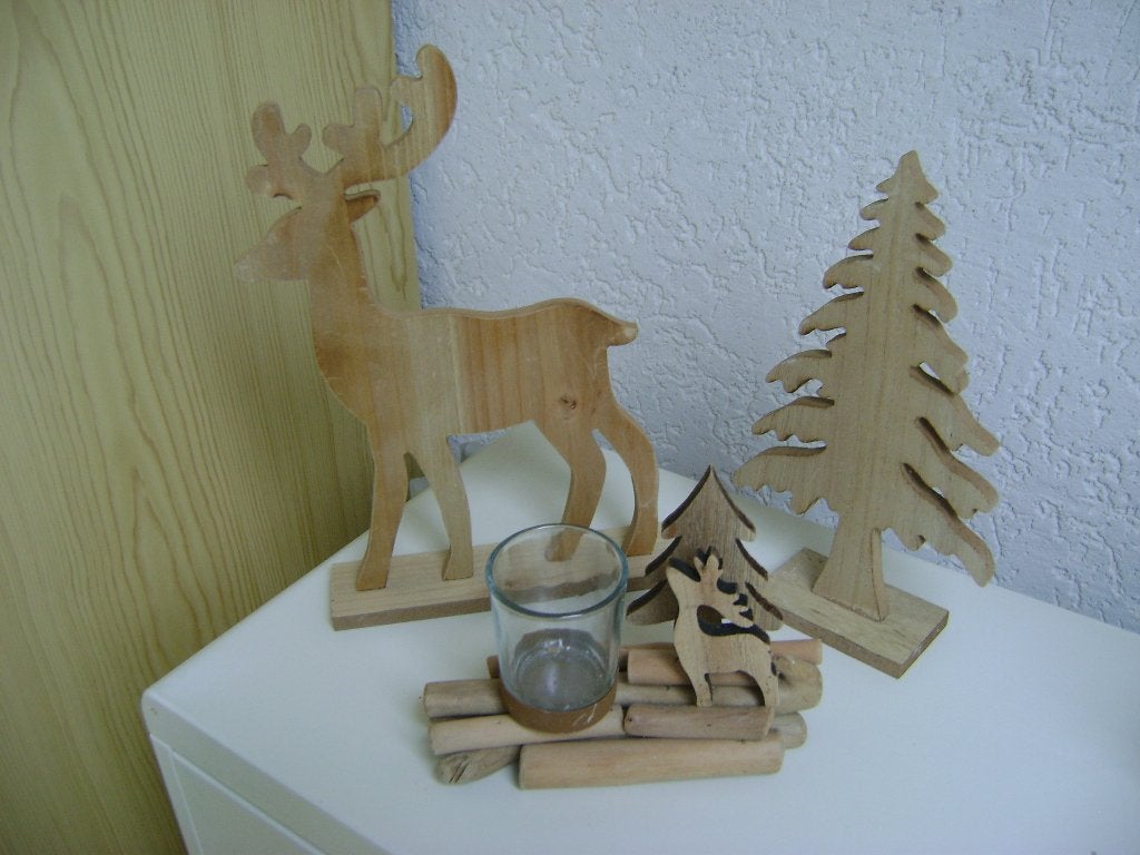 3del houten kerstset rendier 28hx18l boom 24h op palen 17x15, Diversen, Ophalen of Verzenden, Zo goed als nieuw