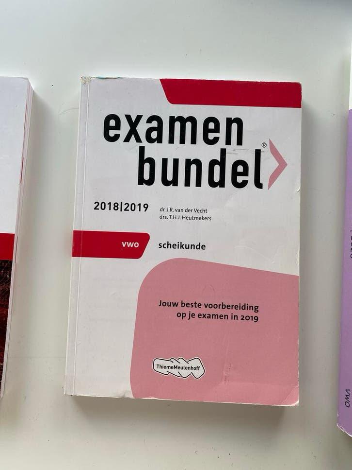 Examenbundel VWO Wiskunde B & scheikunde, Samengevat, Lyceo, Boeken, Ophalen of Verzenden, Nieuw, VWO, Wiskunde B