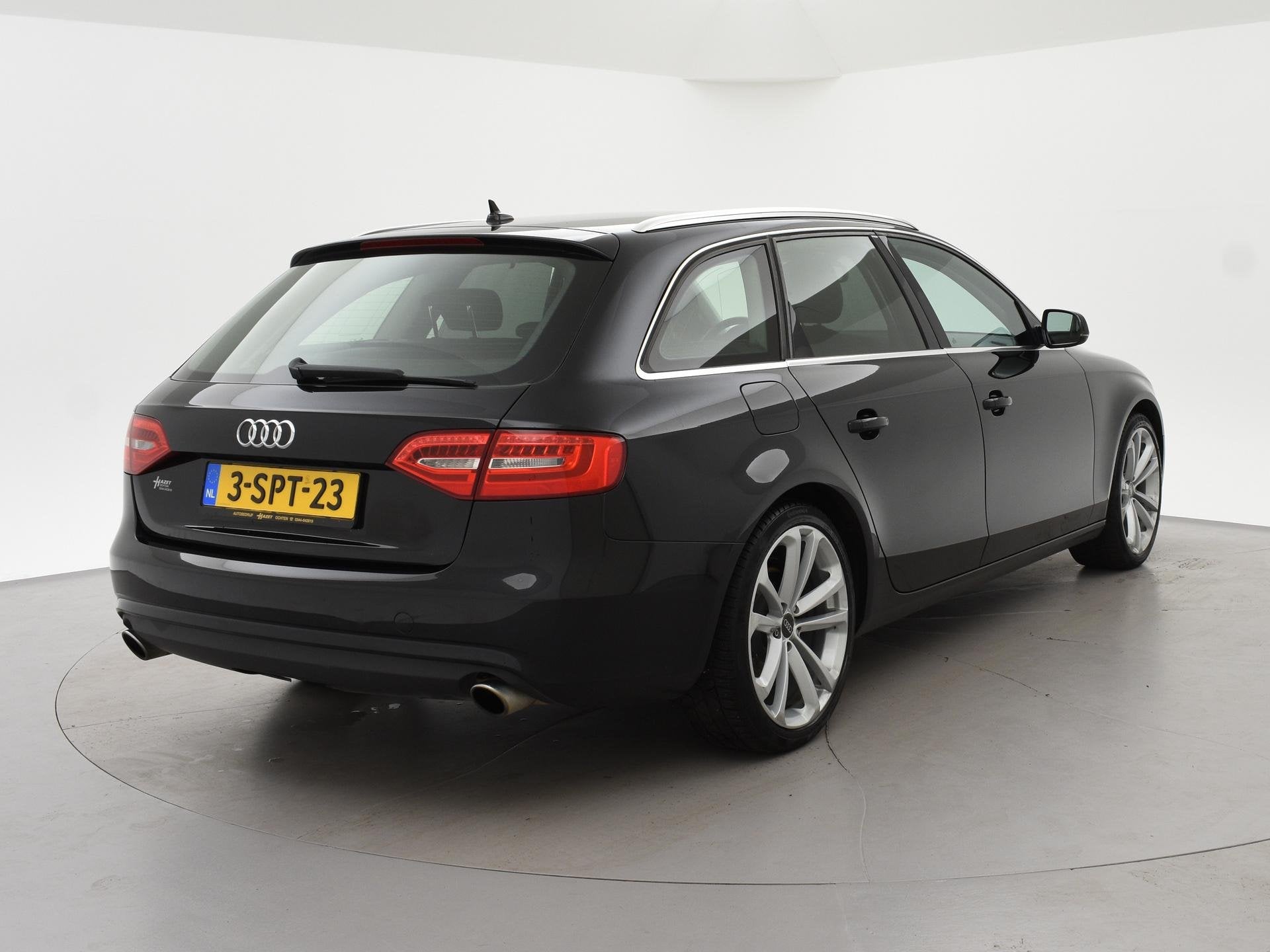 Audi A4 Avant 2.0 TFSI 211 QUATTRO AUT. FACELIFT MODEL | APP, Auto's, Audi, Automaat, Euro 5, Stof, Gebruikt