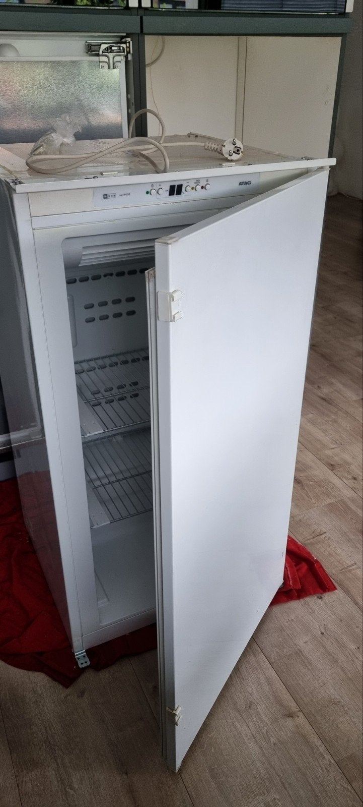AEG Inbouw Vrieskast 102 cm, Witgoed en Apparatuur, Gebruikt, Minder dan 60 cm, Inbouw, Ophalen
