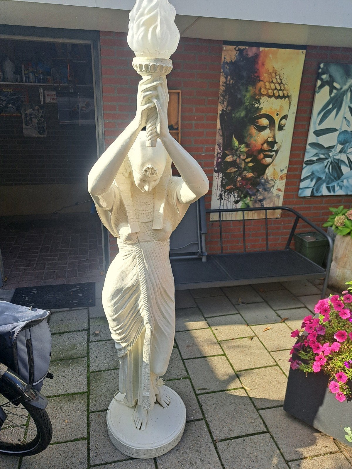Egyptisch beeld met verlichting voor binnen/buiten, Ophalen, Gebruikt, Oosters, Wit