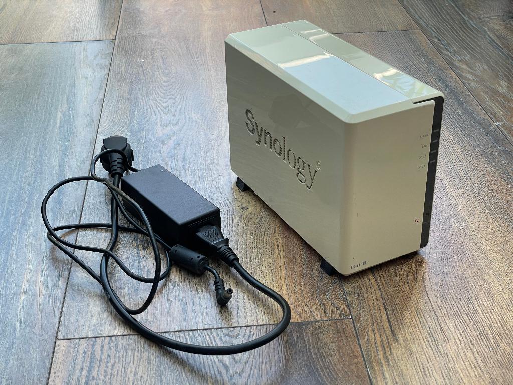 Synology NAS + 2x WD Red 2TB – complete opslagoplossing, Ophalen, Gebruikt