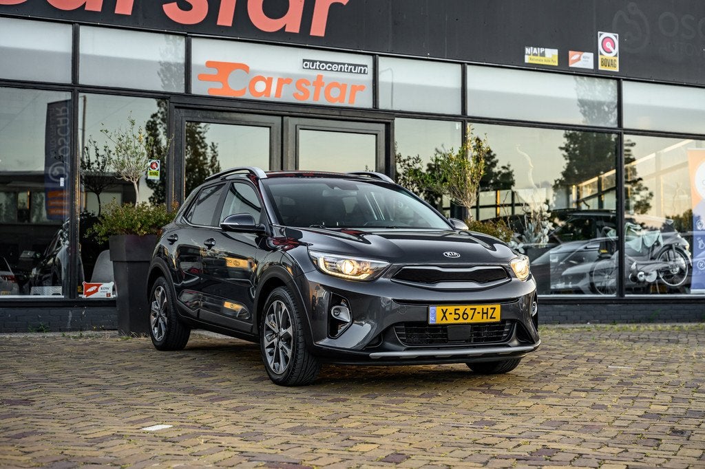 Kia Stonic 1.0 T-GDi DynamicPlusLine|Navi|Camera|Stoelver., Auto's, Kia, 450 kg, Gebruikt, Leder en Stof, Bedrijf