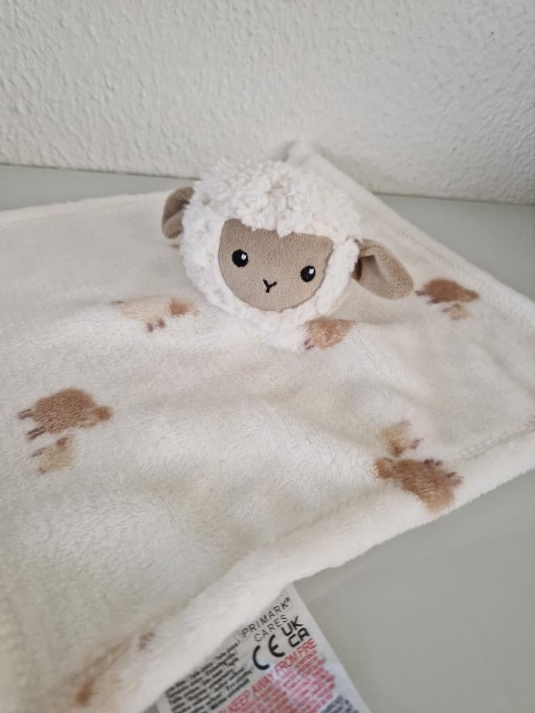 Primark baby knuffeldoekje schaap lammetje, Ophalen of Verzenden, Zo goed als nieuw, Overige typen, Primark