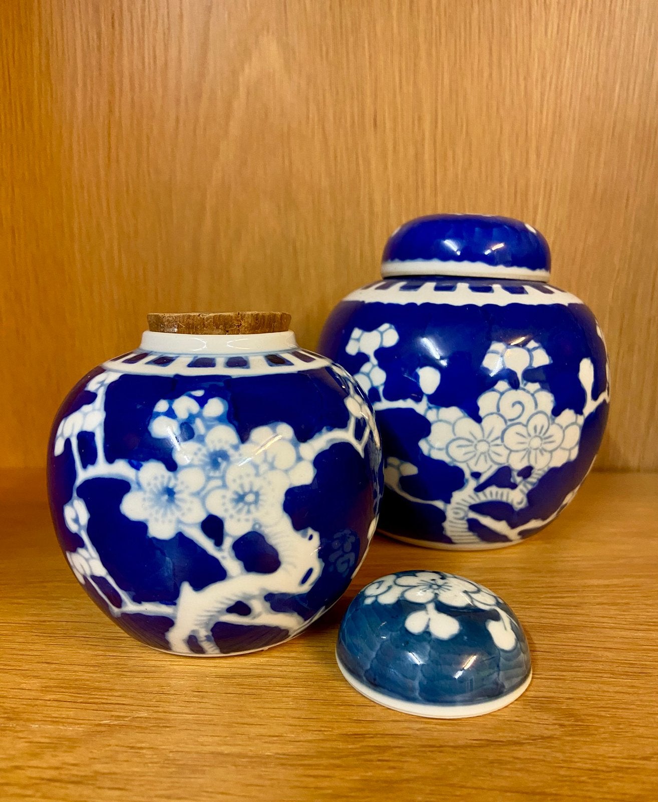 2 mooie blauwe chinese gemberpotjes  bloesem prunus, Ophalen of Verzenden