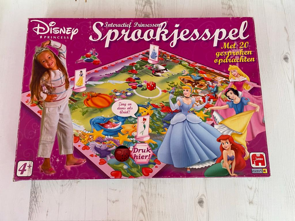 Disney Prinsessen Sprookjesspel - Interactief Bordspel, Drie of vier spelers, Ophalen of Verzenden, Gebruikt