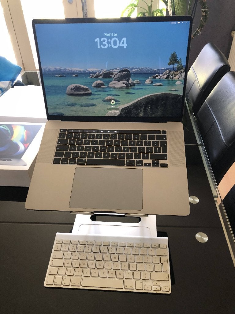 MacBook Pro 16-inch 2020 – Touch Bar, Computers en Software, Apple Macbooks, Gebruikt, MacBook Pro, 16 inch, 2 tot 3 Ghz, 1 TB of meer