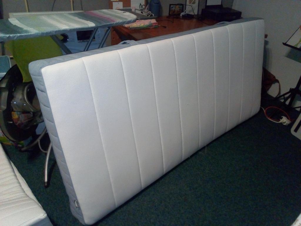 Matras VESTERÖY IKEA 90x200 met topper - vrijwel nieuw!, Huis en Inrichting, Slaapkamer | Matrassen en Bedbodems, Ophalen, 90 cm