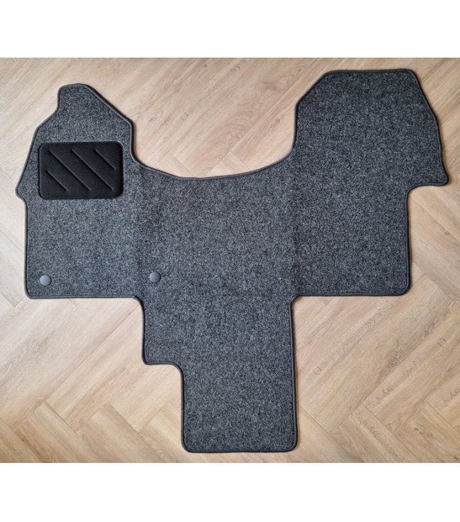Cabinemat Mercedes Sprinter W907 met handrem vanaf 2018 |, Buurserstraat 15 A, 7481 EG,Haaksbergen, Ophalen of Verzenden, Info@123CamperOnderdelen.nl