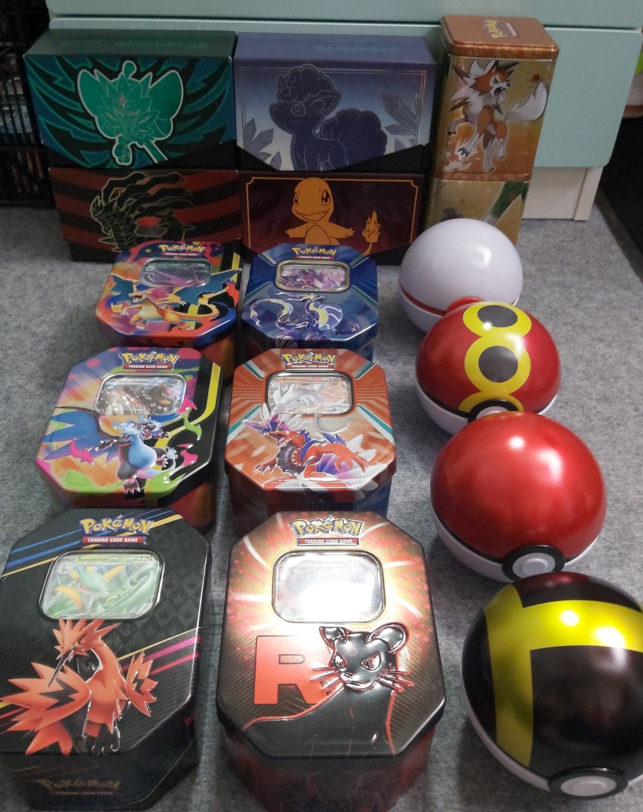 Pokémon Blik/ETB/Bal gevuld met 45 kaarten + 1 Hitkaart, Ophalen of Verzenden