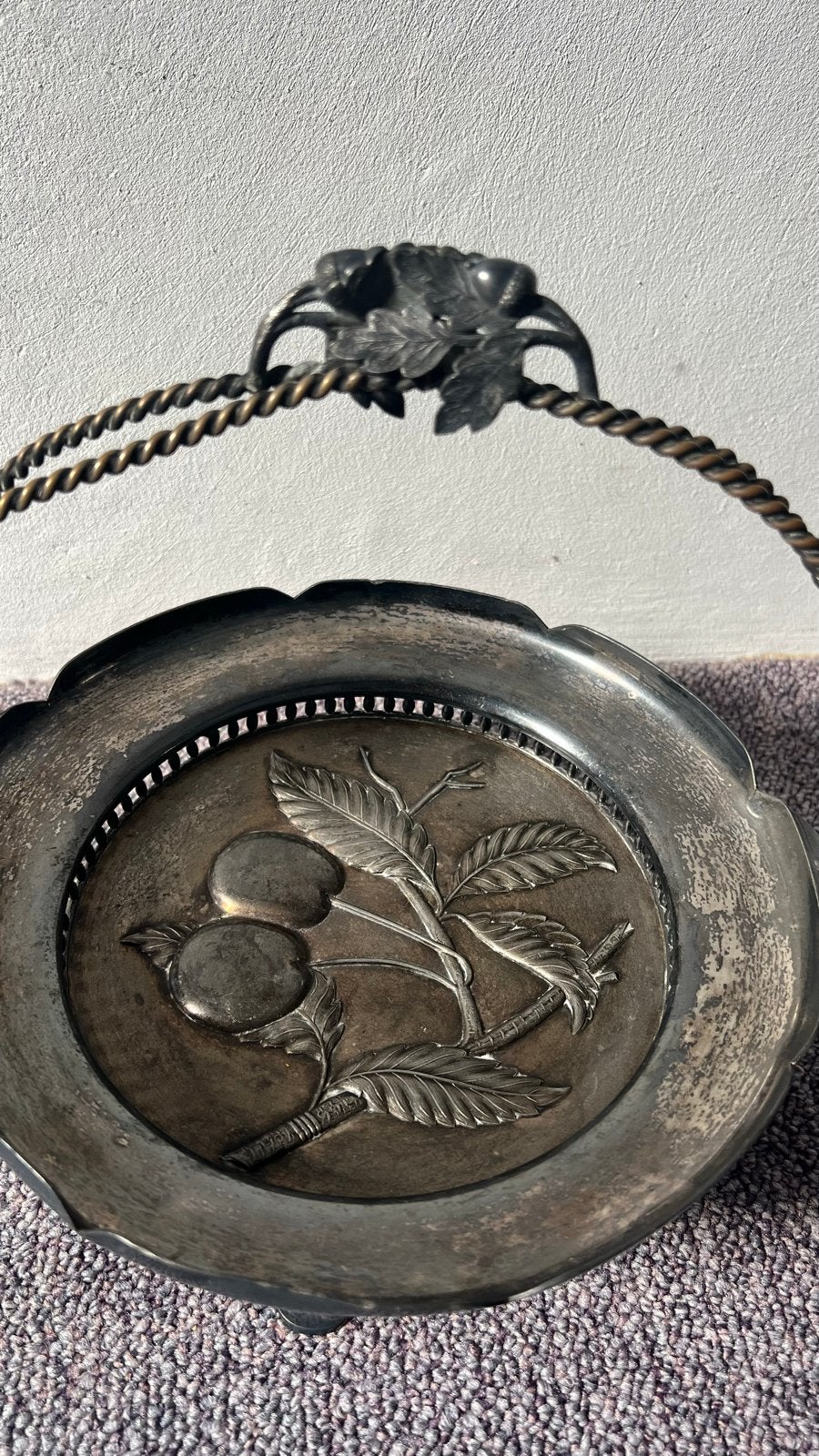 Antieke verzilverde fruitschaal met handvat, Antiek en Kunst, Ophalen, Zilver