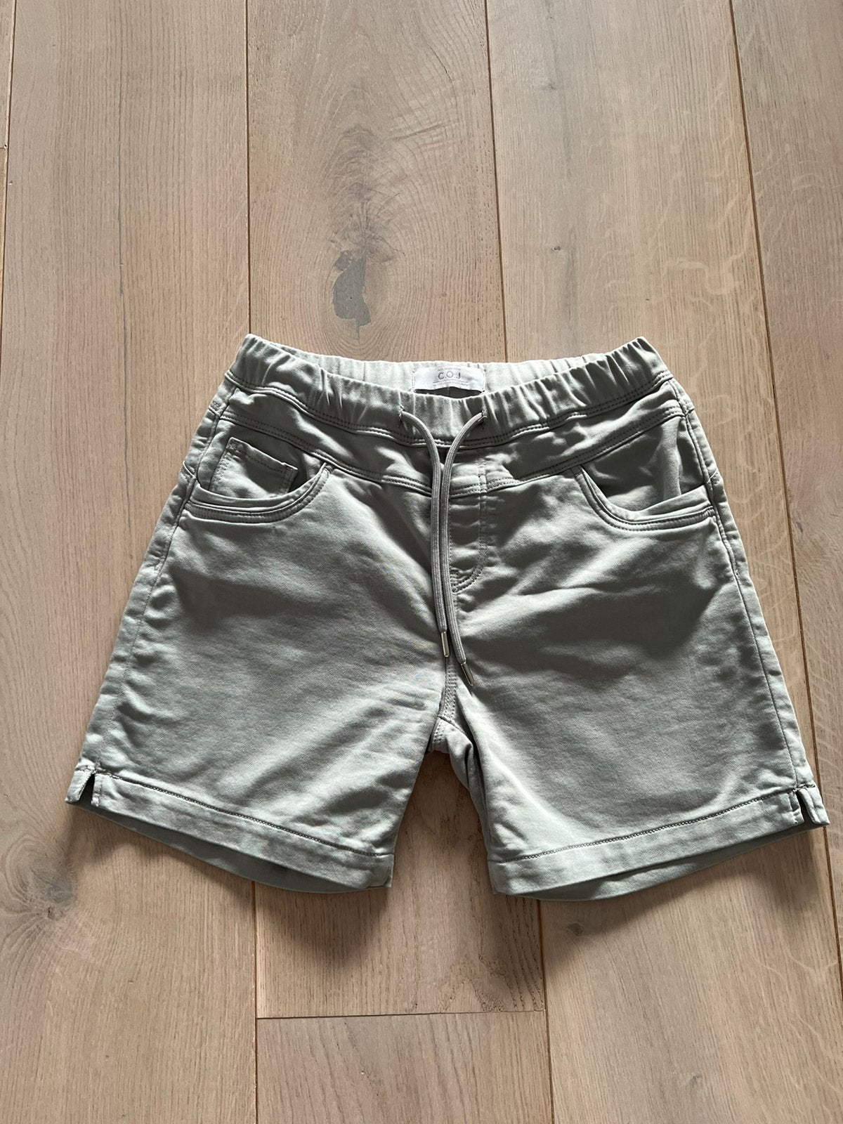 Korte broek van COJ - Maat S, Kleding | Dames, Kort, Verzenden, Zo goed als nieuw, Maat 36 (S)