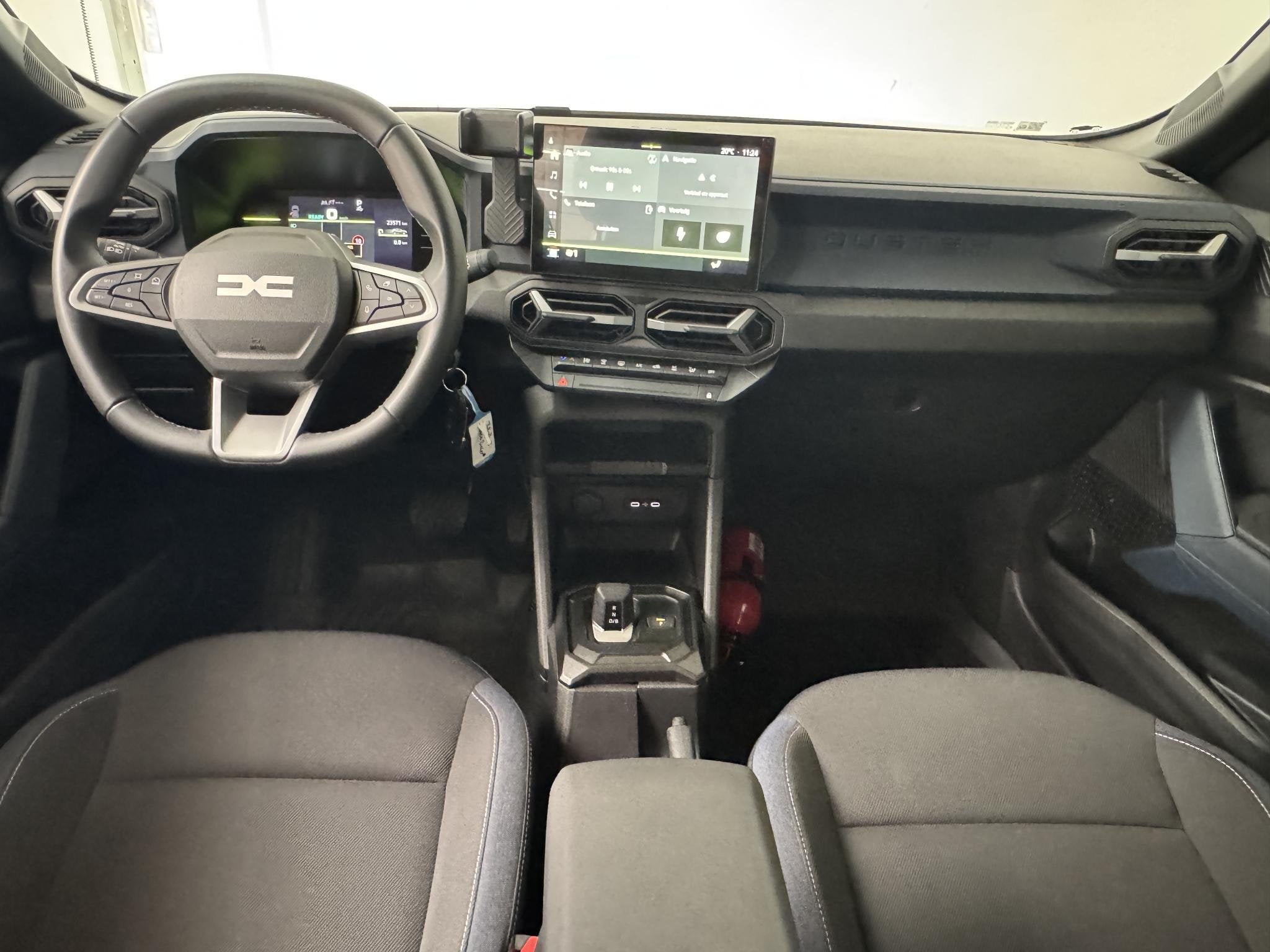 Dacia Duster 1.6 Hybrid 140 Expression | Apple CarPlay / And, Auto's, Dacia, Stof, Gebruikt, 4 cilinders, Wit