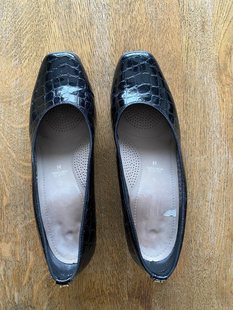 Goed uitziende lakschoenen., Schoenen met lage hakken, Zwart, Ophalen of Verzenden, Gedragen