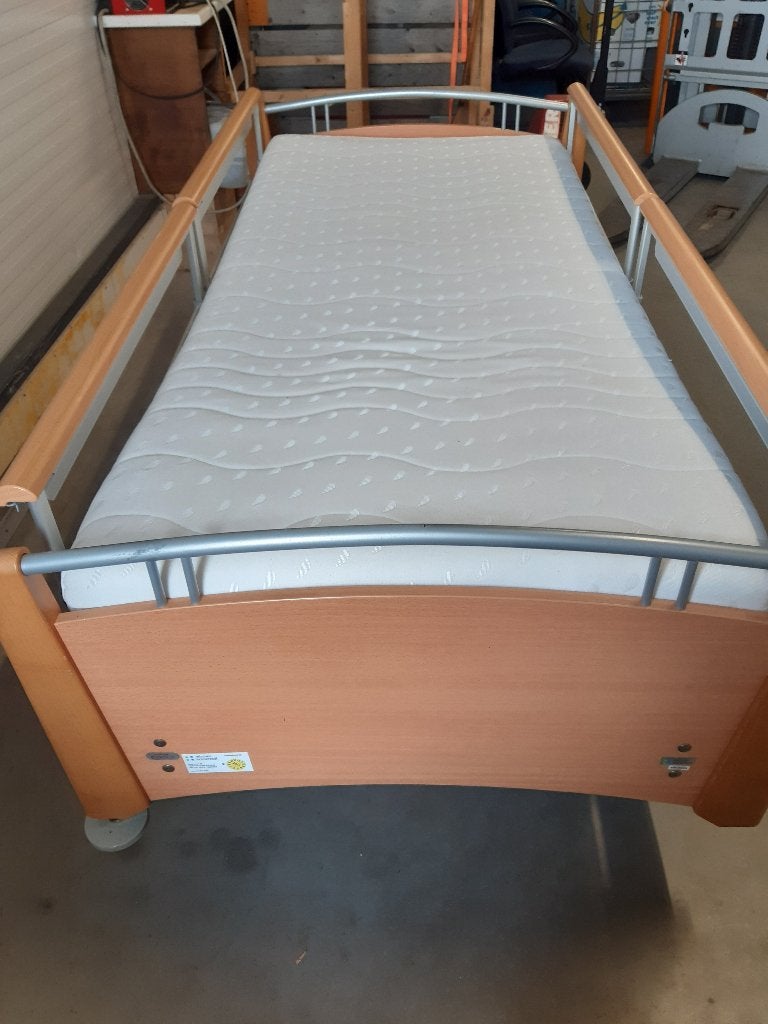 Verzorgingsbed hoog laag, Diversen, Ophalen, Gebruikt