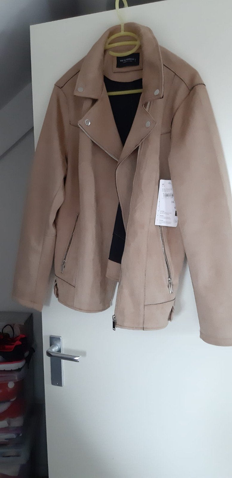 Nieuwe beige bikerjack maat 46, Kleding | Dames, Jassen | Winter, Ophalen, Maat 46/48 (XL) of groter, Nieuw, The Musthaves