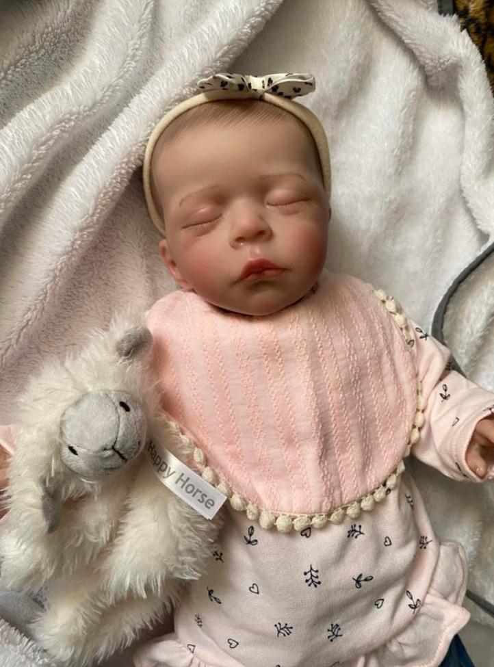 Reborn baby meisje, Verzamelen, Ophalen of Verzenden, Zo goed als nieuw, Babypop, Levensecht of Reborn