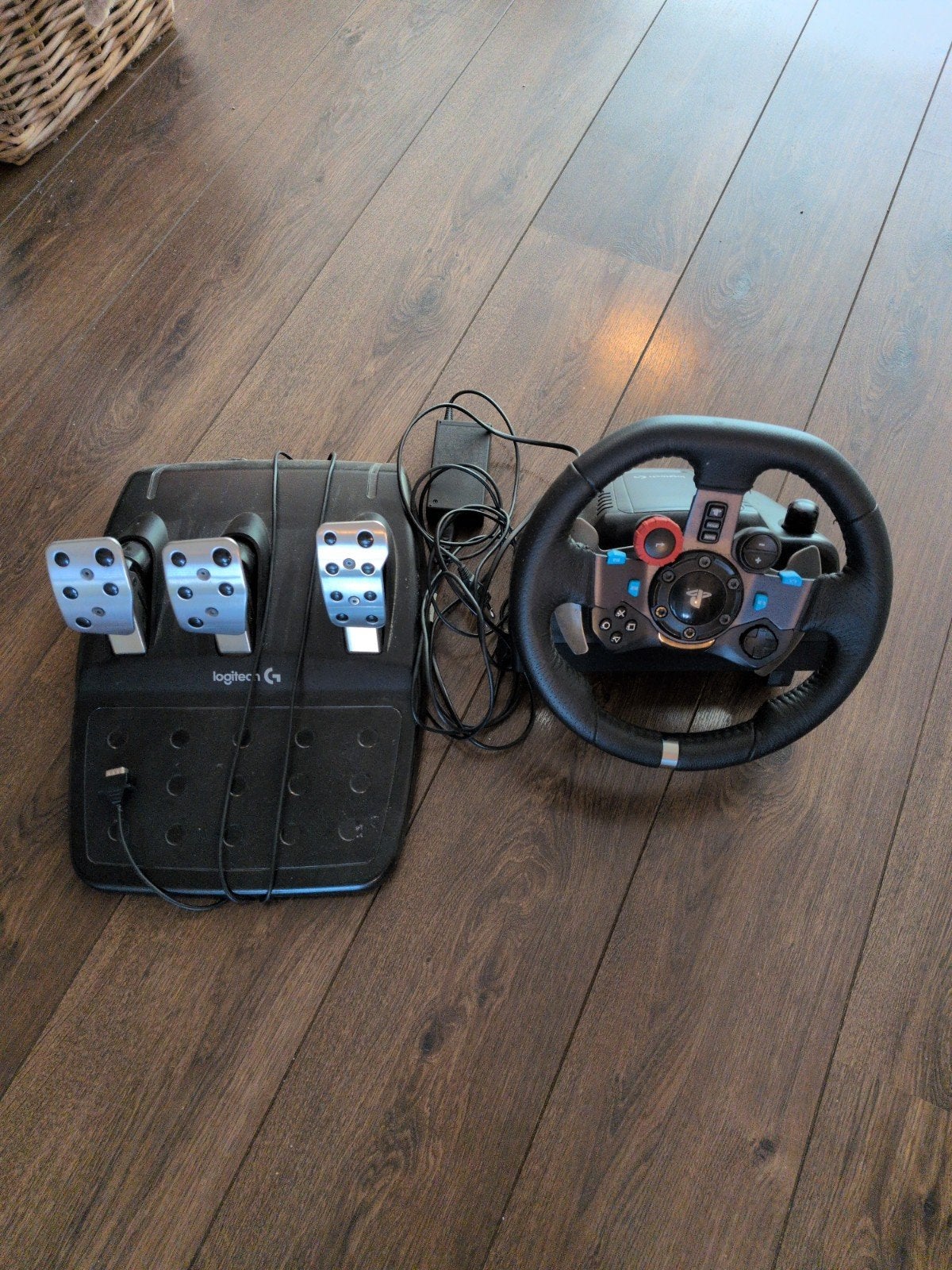 Logitech G29 Driving Force racestuur en pedalen, Racestuur, Force feedback, Zo goed als nieuw, Logitech