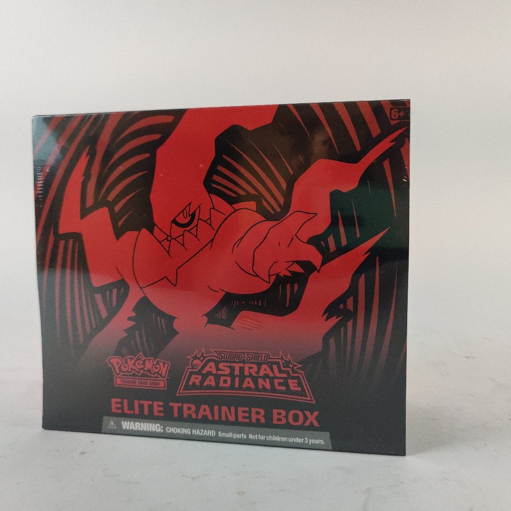 Pokemon Astral Radiance Elite trainer box nieuw, Ophalen of Verzenden, Nieuw, Boosterbox