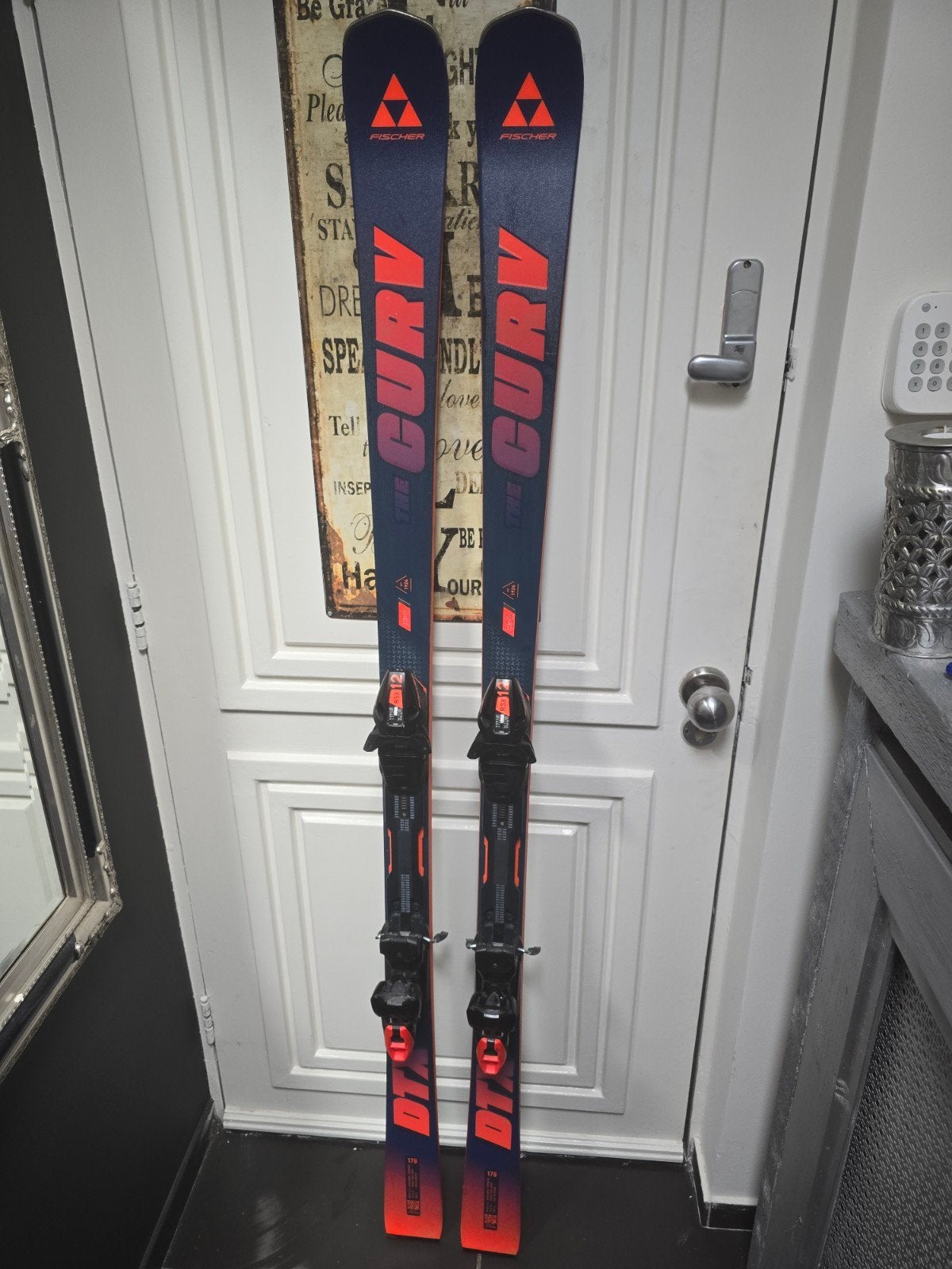 178cm FISCHER RC4 DTX 2025 NP 1000€ TOP SKI, 160 tot 180 cm, Fischer, Ophalen of Verzenden, Zo goed als nieuw