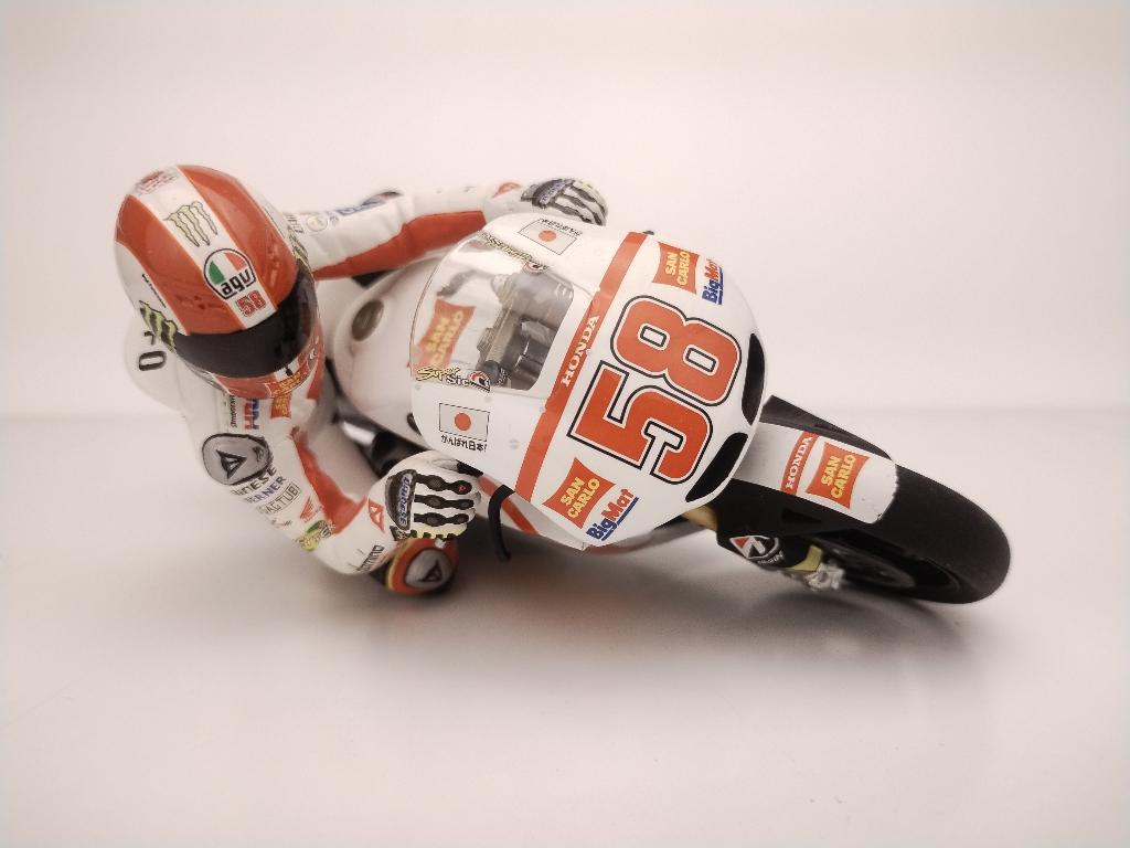 Minichamps 1/12 Honda RC212V 2011 #58 Marco Simoncelli-set