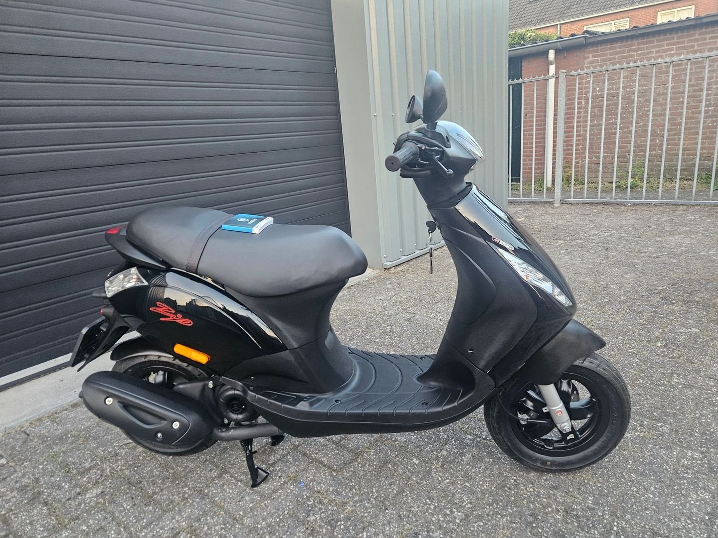 PIAGGIO ZIP 4T BROM  BJ2022 - 39KM! ORGINEEL OF SAMENSTELLEN, Onbekend, Ophalen of Verzenden, Zo goed als nieuw, Onbekend