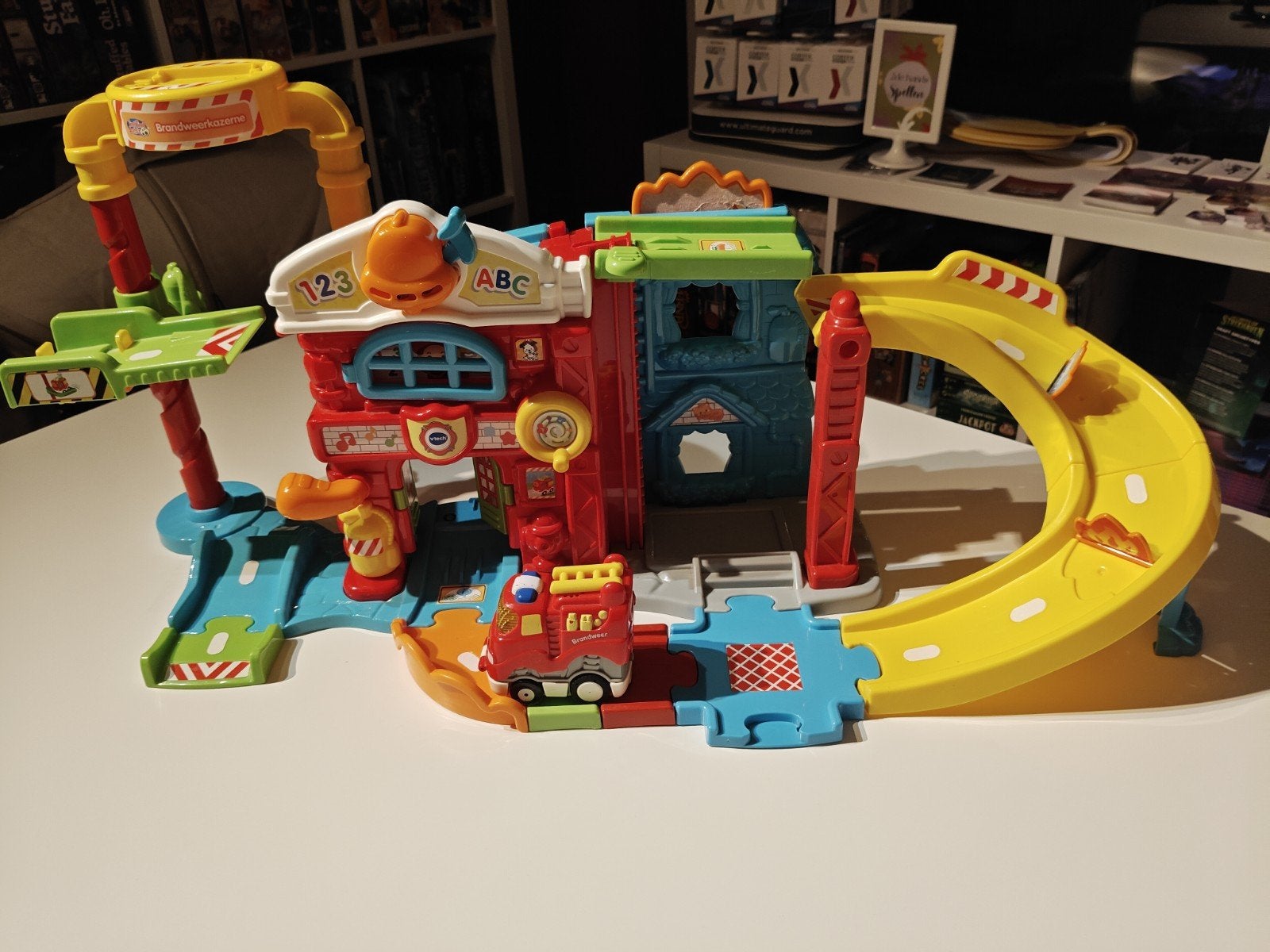 VTech Toet Toet Auto's Brandweerkazerne met Brandweerauto, Ophalen, Gebruikt, 2 tot 4 jaar